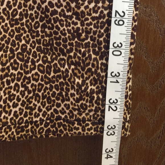 NY&Co Ladies Leopard Print Skinny Jeans 8 Long - Picture 7 of 7